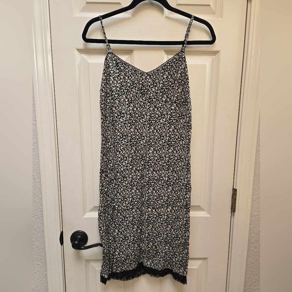 Old Navy Vintage Y2K Micro Floral Slip Dress With Lace Trim, Size 4